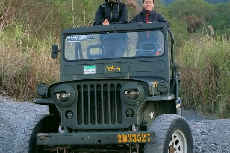 Yogyakarta : Safari en jeep au lever du soleil sur le Mont Merapi