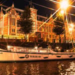 Amsterdam: tour in barca The Bulldog, fumo consentito e 2 bevande