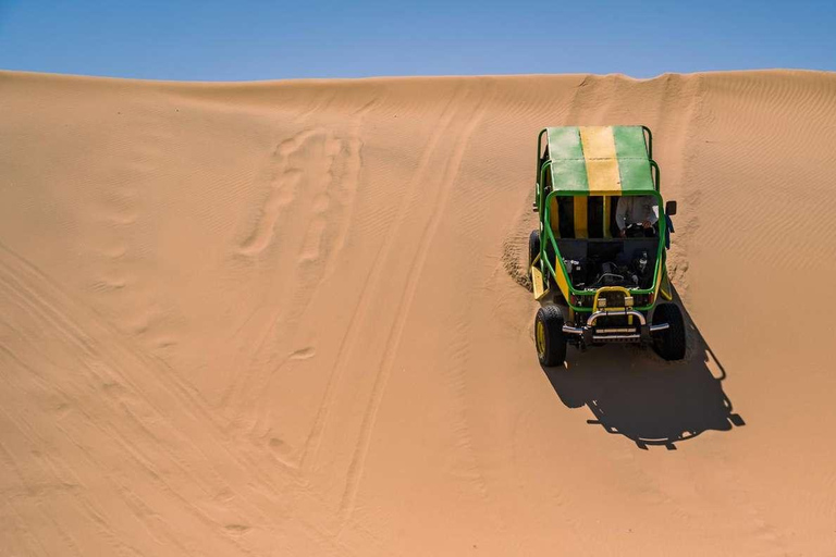 Lima : Excursion d&#039;une journée à Ballestas et Huacachina avec vol sur les lignes de Nazca