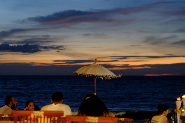 Bali : Aventure au sud de Bali. Beach Club, dîner au coucher du soleil et plus encoreBali : L'expérience ultime de R&R dans le sud de Bali