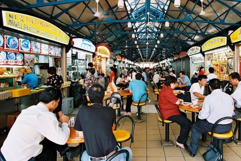 Singapore: Heritage Tour with Food Tasting & 2 Light Shows - Image 2