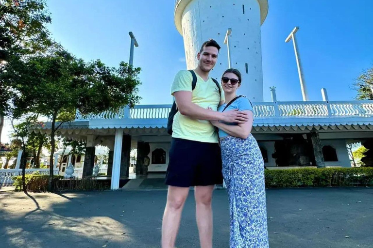 康提：兰博达瀑布和普纳瀑布，以及安布鲁瓦瓦天空塔日落康提：兰博达瀑布和普纳瀑布，以及安布卢瓦瓦天空塔日落之旅