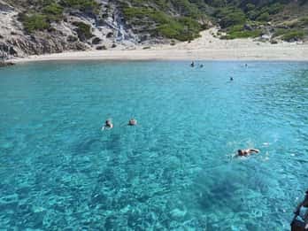 Kardamaina: crucero por dos islas a St. Antonios y Yali con barbacoa.