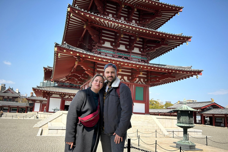 Explora a fondo Osaka Foodie Walking Private Tour como los lugareños