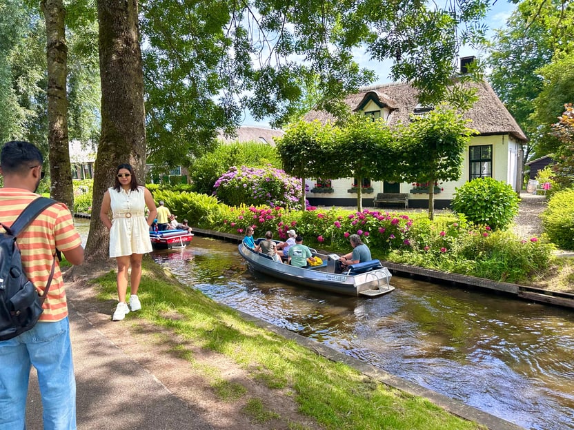 From Amsterdam: Giethoorn Day Trip with Canal &amp; Village Tour