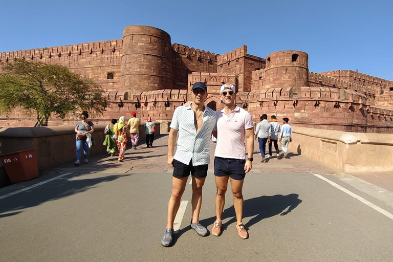 From Delhi: Taj Mahal Day Tour with 5 Star Hotel Lunch From Delhi: Tour with Driver, Guide, Entry Tickets & 5* Meal