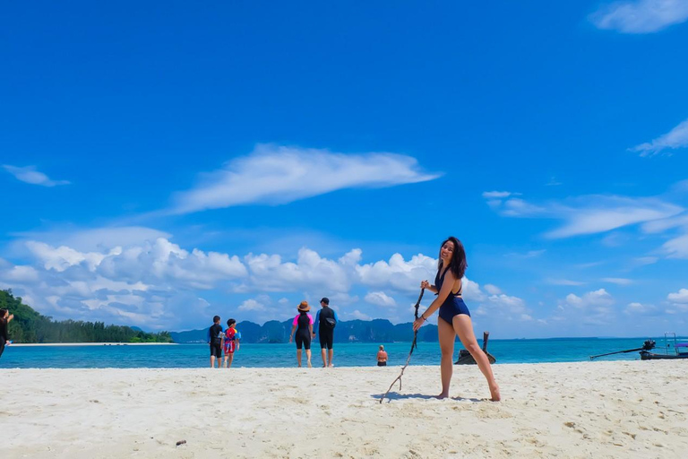 Krabi: tour privato in barca delle 4 isoleTour privato in barca a coda lunga di mezza giornata