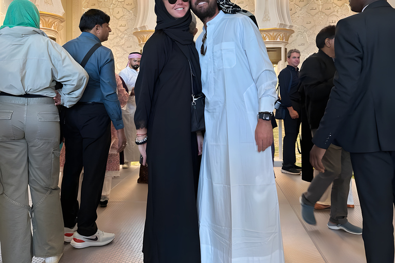 Excursion d&#039;une jounée complète à Abu Dhabi - Grande mosquée, musée du Louvre et plus encoreExcursion d&#039;une journée à Abou Dabi : grande mosquée, musée du Louvre et plus 