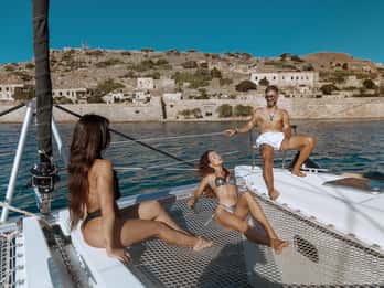 Agios Nikolaos: Catamaran to Spinalonga + Dinner & Transfer