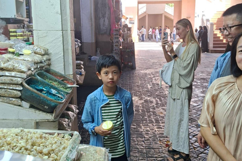 Muscat: City Highlights Tour with Grand Mosque & Souq Shared