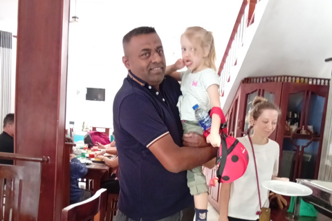 乘坐嘟嘟车探索康提街头美食：锡兰风味乘坐嘟嘟车探索康提街头美食：品味锡兰风味