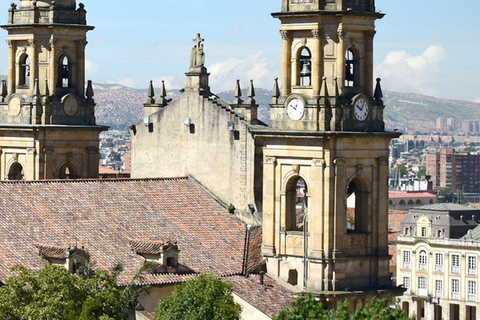 波哥大：坎德拉里亚区、黄金博物馆与铁镖球私人导览波哥大：坎德拉里亚区、黄金博物馆与台球私人导览