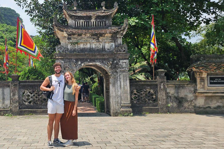 Depuis Hanoi : Ninh Binh - Trang An - Grottes de Mua - Déjeuner et busAu départ de Hanoi : Découvrez la beauté de Ninh Binh - Excursion d&#039;une journée