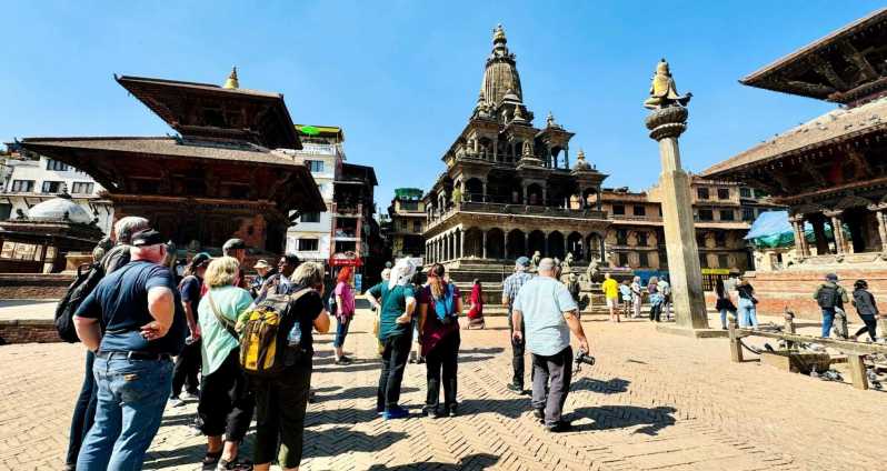 Kathmandun Durbar-aukion kävelykierros ja nepalilainen kokkikurssi