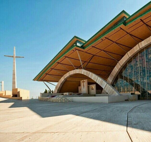 De la Roma: Sanctuarul Padre Pio și Grotta di San Michele