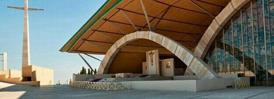 Petits groupes au départ de Rome : sanctuaire de Padre Pio et grotte de San Michele