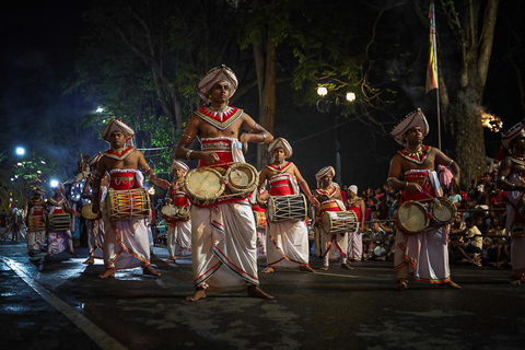 From Colombo: 2-Day Curated Kandy Esala Perahera Experience