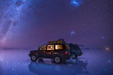 Zoutvlakten van Uyuni: zonsondergang + nachtsterrenSalar de Uyuni-Atardecer + Noche de Estrellas