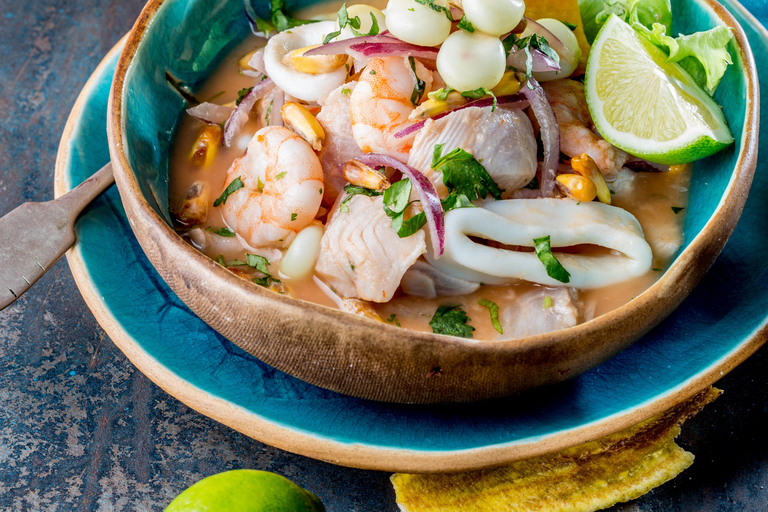 Lima: Gastronomic Tour by Bike through the Huariques of the City Lima: Gastronomic Bicycle Tour through the Huariques of the City