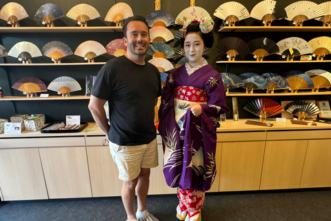 The Art of Geisha: Exclusive Show & Japanese Game