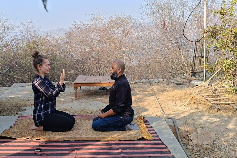 Jaipur: Yoga e Meditação com uma Caminhada Sagrada