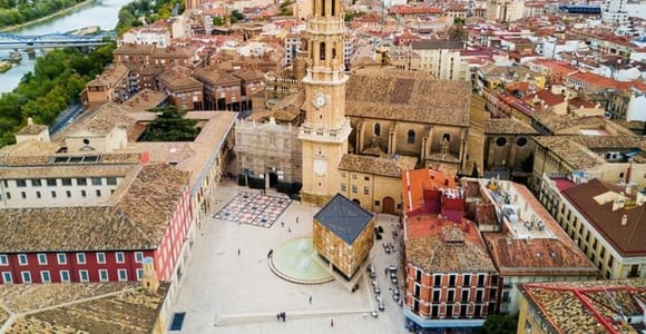 Zaragoza : Private Custom Walking Tour mit einem ortskundigen Guide