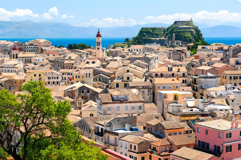 Laten we verdwalen in de steegjes van het oude centrum van CorfuWandeltour door de stad Corfu: Geschiedenis &amp; Cultuur