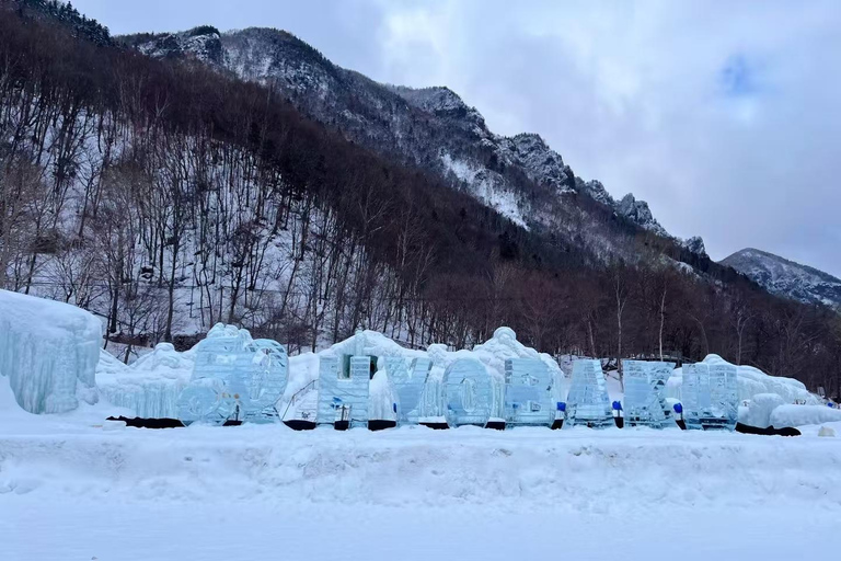 Sapporo: Sounkyo Ice Festival Private Day Trip Sapporo: Sounkyo Ice Festival Private Day Tour