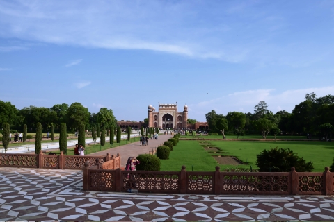 Von Delhi aus: Taj Mahal und Agra Fort Private TagestourAuto + Reiseführer