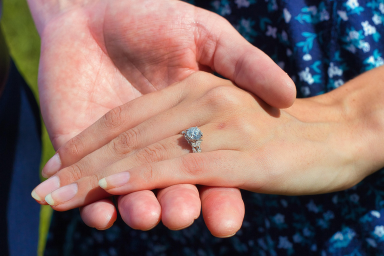 Cartagena: Beach Photoshoot with Professional Photographer