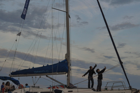 Barcelona: 2H Sailing with Open Bar, Snacks & Swim Stop