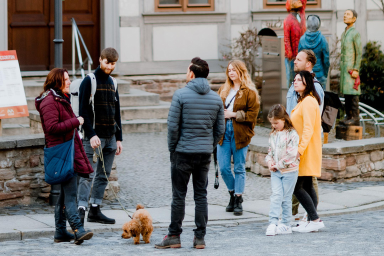 Wernigerode: Daily city tour "1000 steps around the town hall"