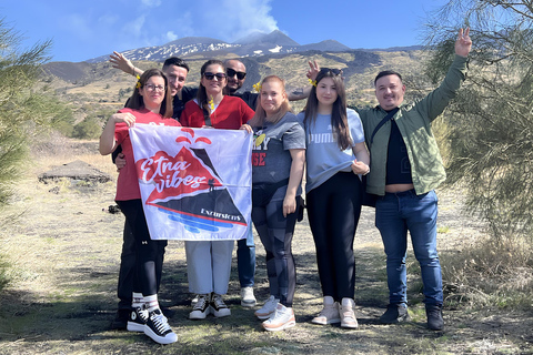 TOUR GUIDATO DELL&#039;ETNA CON PARTENZA DA CATANIAExcursión al Etna por la mañana