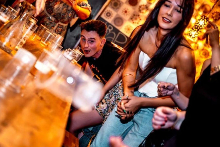 A verdadeira volta aos bares de Atenas com entrada VIP no clubeHorário normal 2026