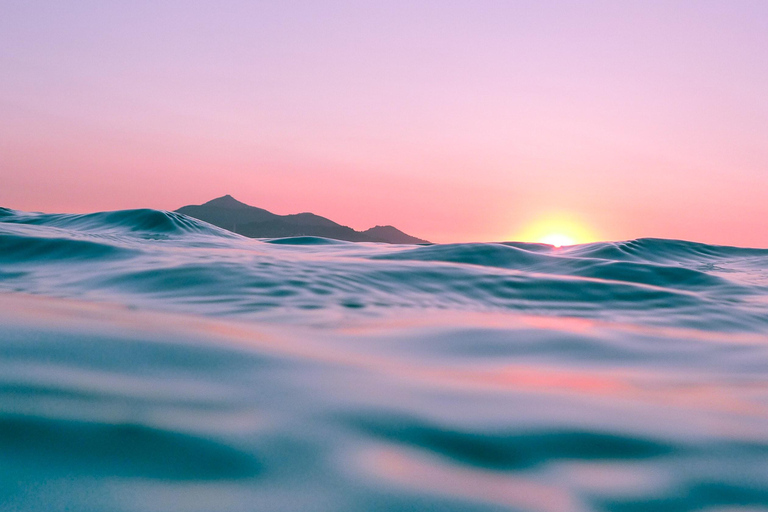 Sunrise Paddle Board Experience w Jávea w HiszpaniiWyprawka na deskę SUP o wschodzie słońca w Jávea w Hiszpanii