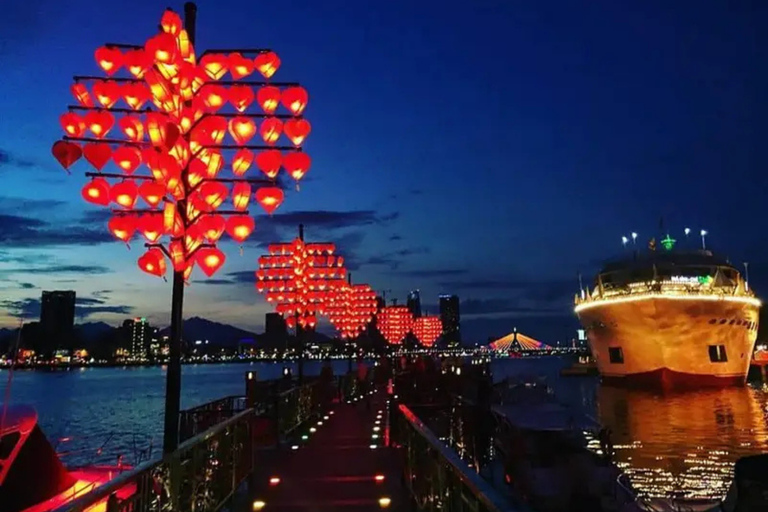 Da Nang: Ao Dai Show mit Stadtführung und Nachtmarkt