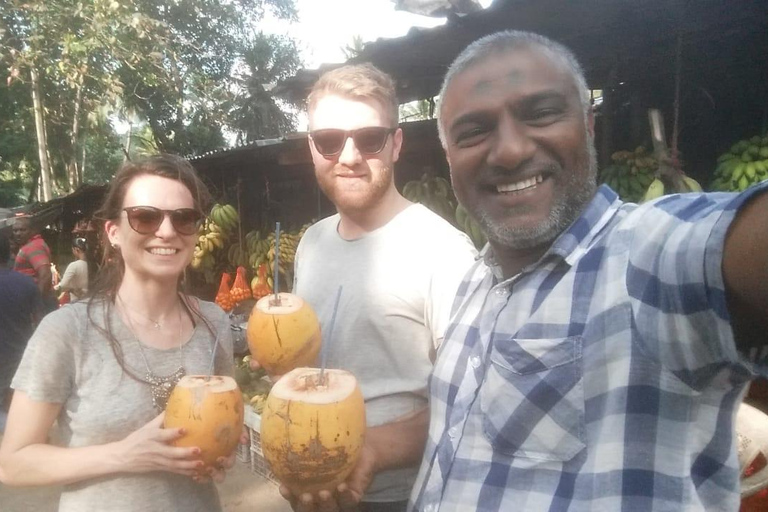 康提：嘟嘟车城市观光（含导游）康提：嘟嘟车城市观光私人之旅（含导游）