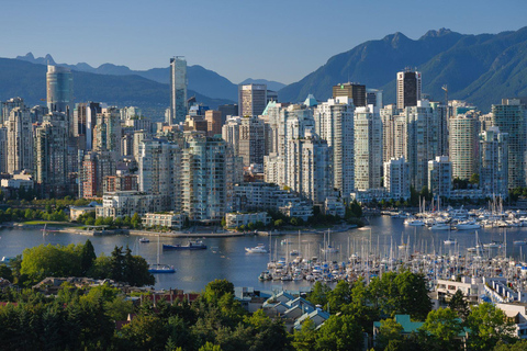 Best of Vancouver: Private Walking Tour with a Local Private City Walking Tour - 6Hr