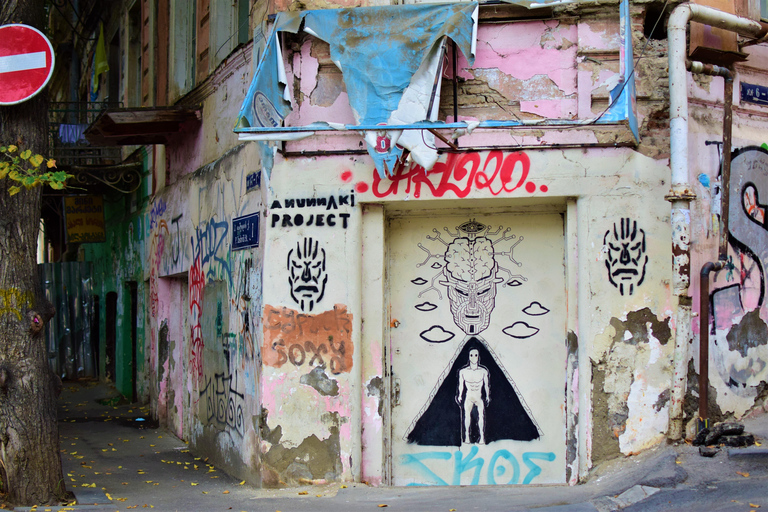 Tbilisi: 100+ Graffiti & Murals, Street Art Guided Tour Tbilisi: Street Art Tour With lunch