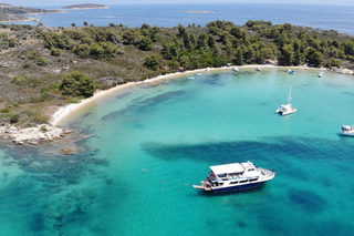 Ouranoupolis: Blue Lagoon & Untouched Drenia Islands Cruise