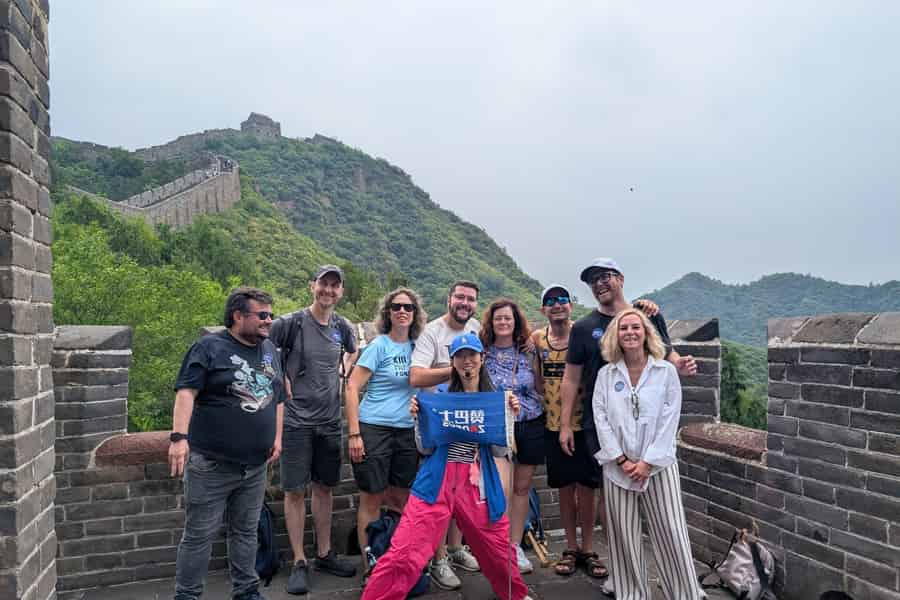 Peking: Jinshanling Gt Wall Trip, Abfahrt 7:30 Uhr Bus mit Ticket. Foto: GetYourGuide Peking: Jinshanling Gt Wall Trip, Abfahrt 7:30 Uhr Bus mit Ticket. Foto: GetYourGuide