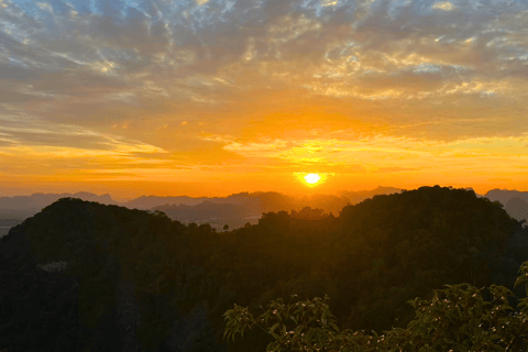 Krabi: Passeio ao pôr do sol no Templo da Caverna do TigreKrabi: excursão ao pôr do sol no Templo da Caverna do Tigre