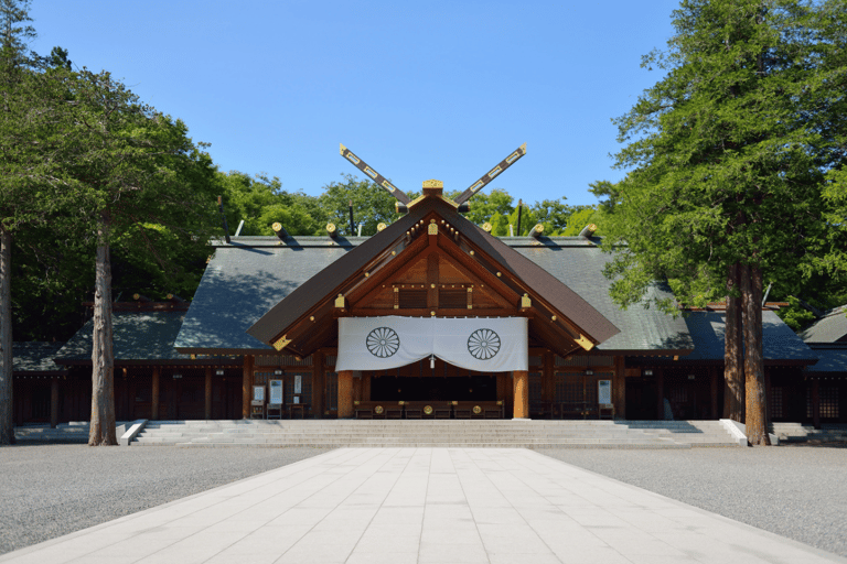 Sopporo: Hokkaido Shrine and Atama Daibutsu Full-Day Tour