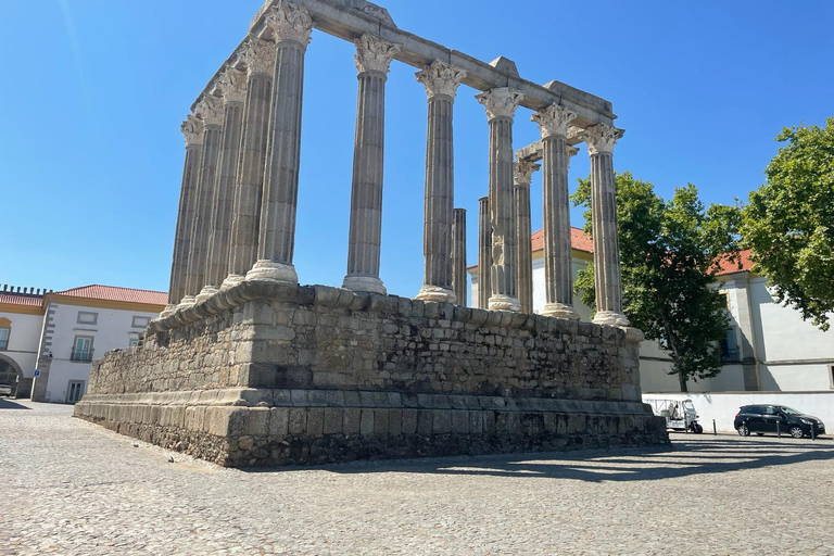 Évora, Capilla de los Huesos, Templo RomanoDesde Lisboa: Évora - Tour de día completo en privado