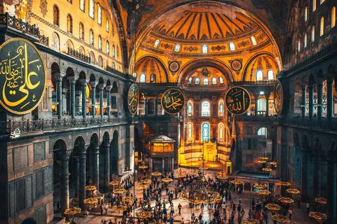 Istanbul: Private Sightseeing Tour in Multiple Languages