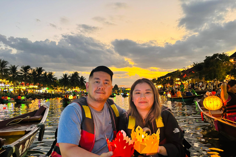 Hoi An/Da Nang: Private Lantern Boat With Release Lantern Hoi An/Da Nang: Private Lantern Boat With Realese Lantern