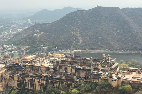 Private 6-Day Golden Triangle & Udaipur Luxury Tour Car + Guide + Monuments Tickets + 3 Star Accommodation