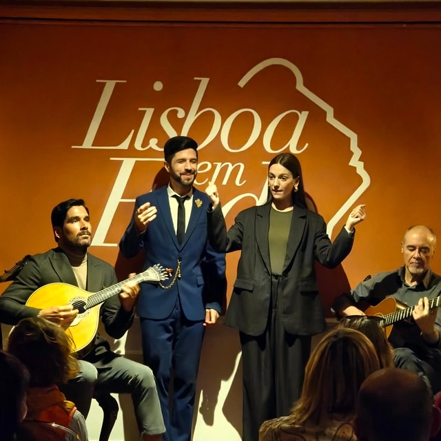 Live Fado performance at Lisboa em Fado