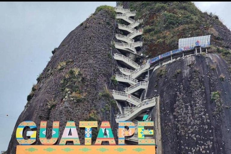 Depuis Medellin : Guatape visite privée, El Peñol, tour en bateau