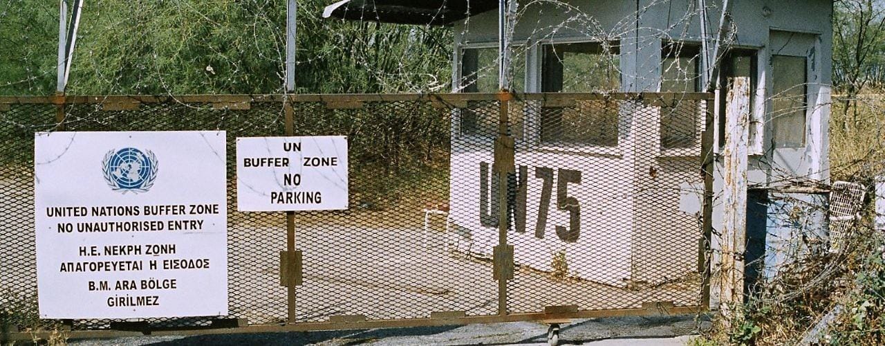 Ab Larnaka/Ayia Napa: Nikosia – Europas letzte geteilte Hauptstadt